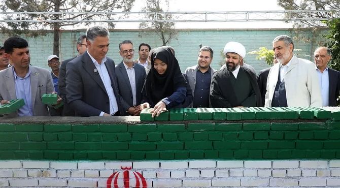 آیین خشت‌گذاری سه باب مدرسه در باقرشهر 