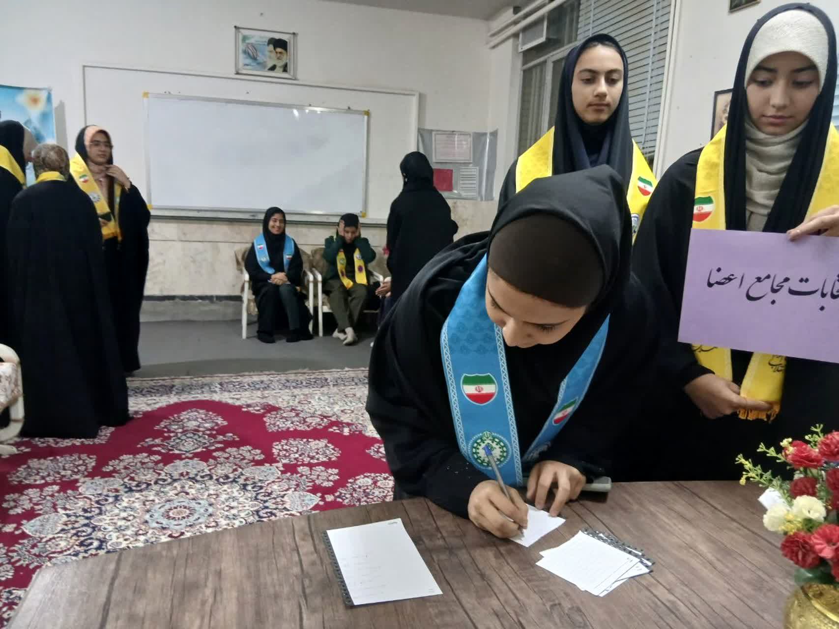 برگزاری انتخابات مجامع اعضا ویژه پیشتازان دختر در ابرکوه