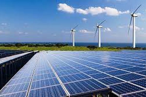 ۴۴۵ مگاوات به ظرفیت نیروگاه‌های تجدیدپذیر کشور اضافه شد