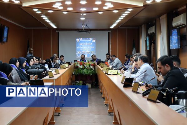 نشست شورای برنامهریزی و هماندیشی سازمان دانشآموزی استان لرستان
