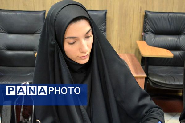 برگزاری جلسه توانمند سازی ویژه مشاوران جدیدالاورود در بهارستان دو