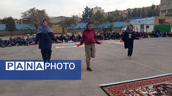 المپیاد ورزشی درون مدرسه ای در دبیرستان صدیقه 1 مشهد