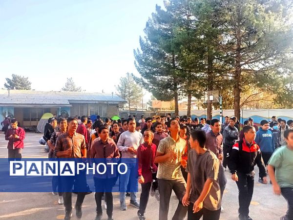 اردو درون مدرسه ای دبیرستان میثاق 