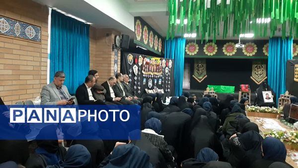 روایتگری مادر شهید مدافع امنیت «حسن مختارزاده» در جمع دانش‌آموزان