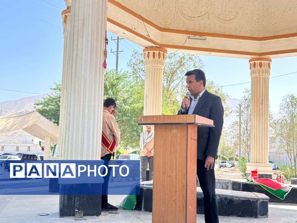 غبارروبی قبور مطهر شهدا در بستک