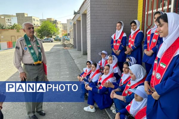 بازدید رئیس سازمان دانش‌آموزی کردستان و ارزیابان کشوری از روند فعالیت پیشتازان