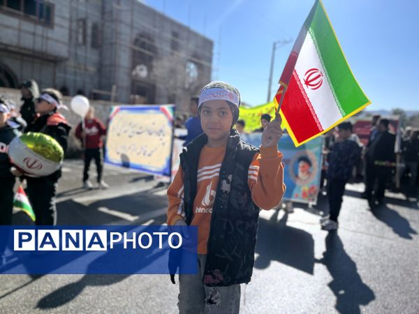حضور دهه نودی‌ها در راهپیمایی 22 بهمن 