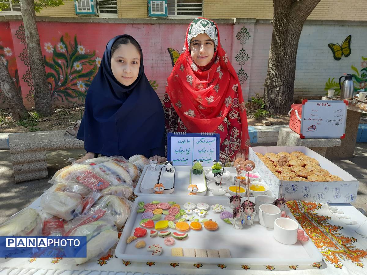 بازارچه کسب و کار با هدف کارآفرینی در آموزشگاه نورایمان