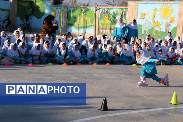 المپیاد درون مدرسه‌ای در مدرسه شهید فخرانی درق