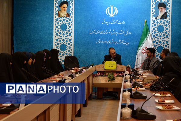 تقدیر از برگزیدگان لیگ جت در سالن فرهنگ بهارستان‌دو