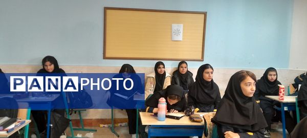 برگزاری کارگاه آموزشی دادرس در دبیرستان فرزانگان استعداد درخشان شهرستان ملارد