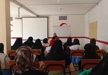 برگزاری دوره‌های مقدماتی امداد و نجات و کمک‌های اولیه در هلال احمر لردگان