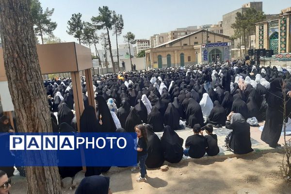 خیل عاشقان حسینی در مسیر جاماندگان اربعین رباط کریم