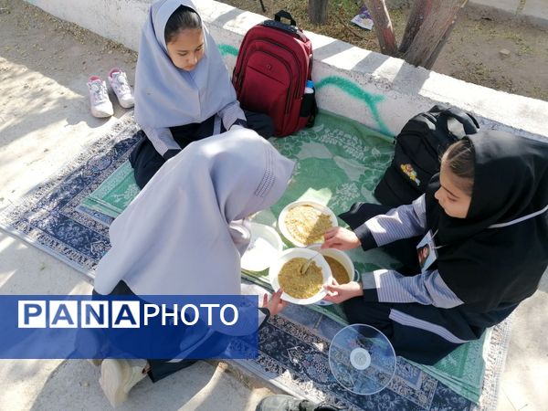 روز پر نشاط همزمان با هفته بهداشت روان در مدرسه تکتم خلیل آباد 