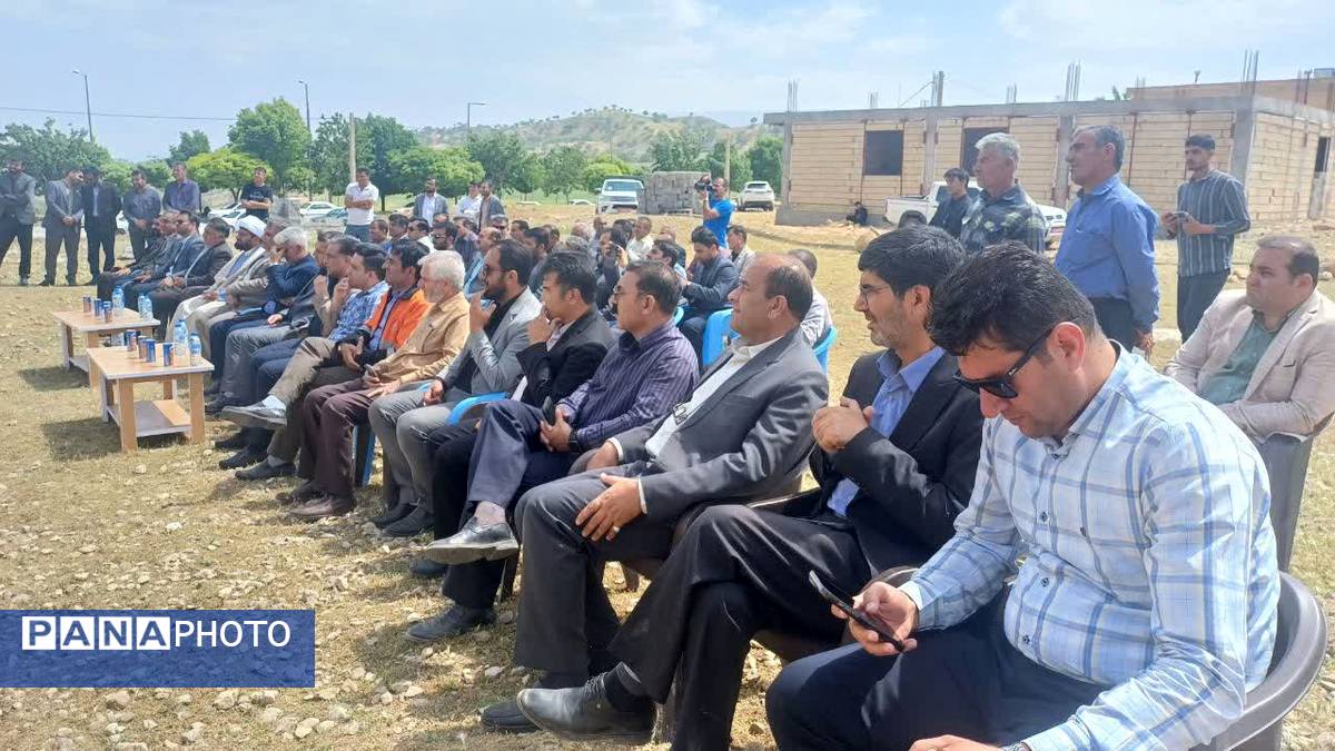 آیین کلنگزنی مدرسه 12 کلاسه در دیشموک