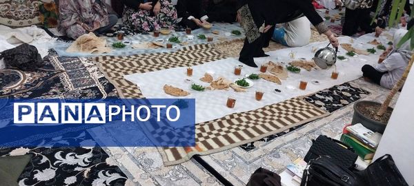 بانوان فدافن  زمزمه‌های ایمان در خلوت نورانی اعتکاف مسجد جامع