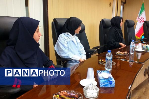 برگزاری مراسم حافظ‌ خوانی و مشاعره به‌مناسبت هفته فرهنگی شهرستان ملارد