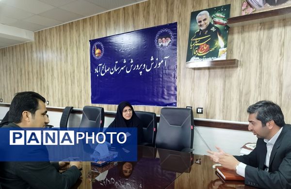 بازدید و نظارت بالینی سرگروه‌های آموزشی استان از مدارس شهرستان صالح‌آباد