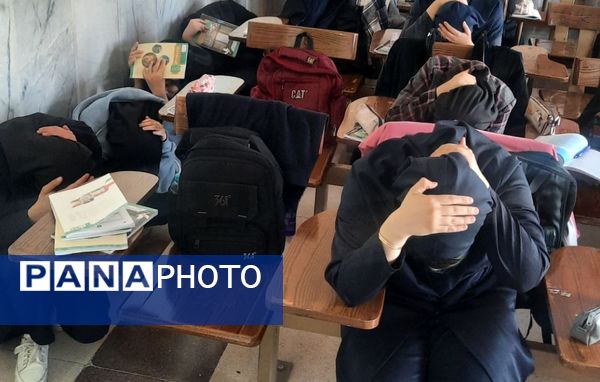 آمادگی در برابر بحران؛ مانور زلزله در دبیرستان نمونه محمودیه