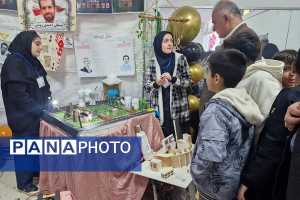 بازدید دانش آموزان ناحیه دو شهرری از نمایشگاه پژوهش اداره کل شهرستانهای استان تهران 