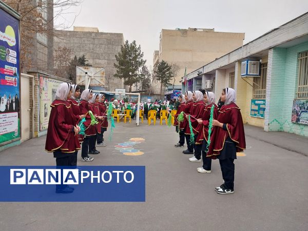 جشن نیکوکاری در دبستان اخوان گنجی