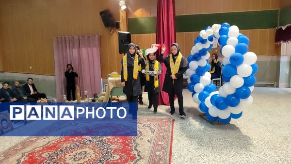 آئین پرطنین زنگ مهر و مقاومت در مدارس شهرستان خاتم 