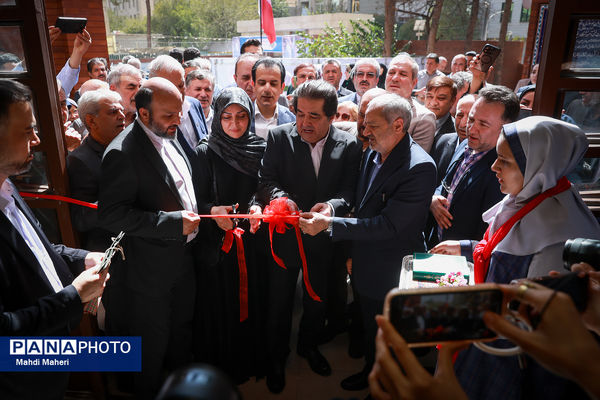 مراسم اعزام همزمان کاروان‌های تجهیزات آموزشی و کمک آموزشی