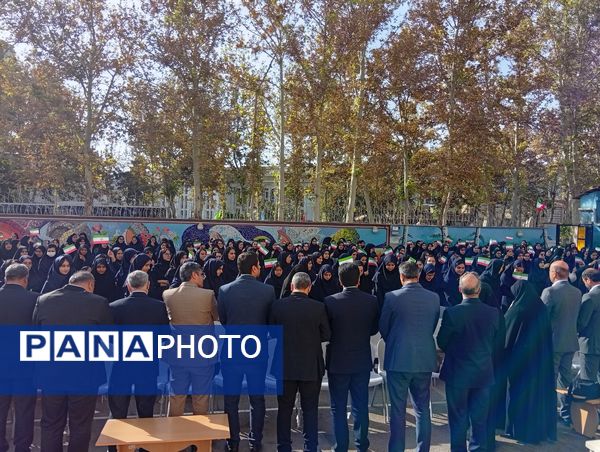 مراسم باشکوه زنگ ایثار و مقاومت در دبیرستان مصلی نژاد حضرت ام البنین