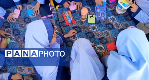 روز جهانی کودک و تخم مرغ در مدرسه شاهد خیر سجادی 