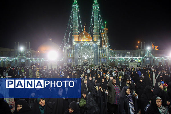 پویش «طلا ریزان» ایران همدل در حرم بانوی کرامت