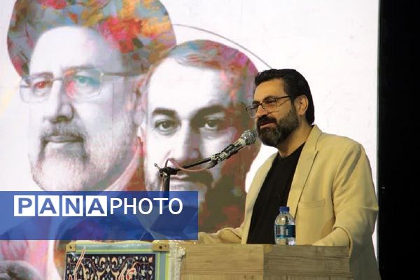 نخستین سالگرد رئیس‌جمهور شهید در مصلای کرج