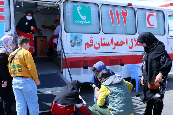 خدمات‌رسانی ستاد تسهیلات و راهنمای زائران نوروزی در قم