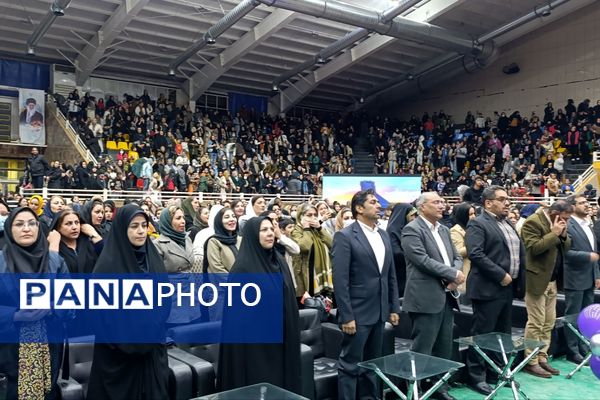 گردهمایی رانندگان سفیر مهر در هفته حمل‌ونقل شیراز
