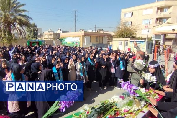 آیین استقبال از شهید گمنام در دبیرستان الزهرا 