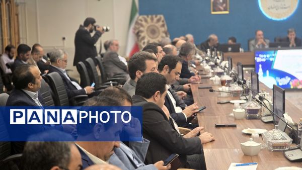 آیین رونمایی از پوستر بیست‌وهفتمین جشنواره خیرین مدرسه‌ساز استان اصفهان