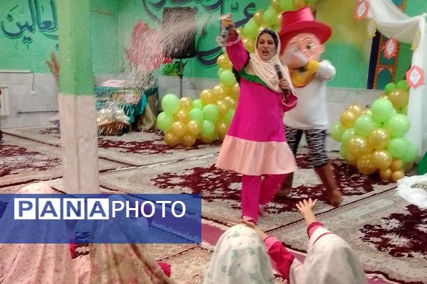 جشن قرآن در دبستان راهیان نور ناحیه 2 شهرری 