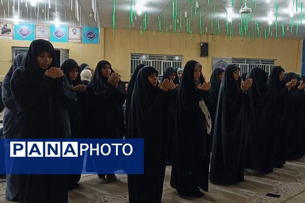 برپایی اولین نماز جماعت در اردوی راهیان نور دانش‌آموزان دختر شهرری