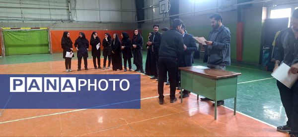 مسابقات هندبال مدارس ابتدایی در زاوه