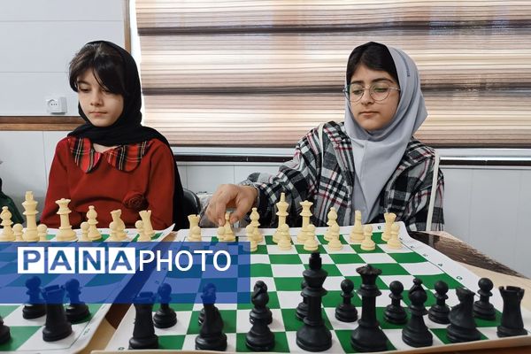 رقابت فکری دانش‌آموزان ورامینی در مسابقات شطرنج کانون هدایت