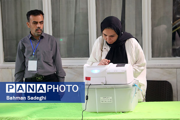 مرحله دوم انتخابات مجلس دوازدهم شورای اسلامی در مسجدالنبی میدان نبوت