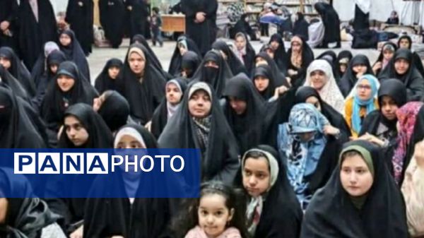 حضور پرشور دانش‌آموزان در آیین اعتکاف مسجد خیمه انتظار