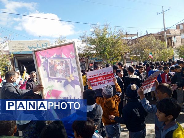 13 آبان غرور دانش‌آموزان ایرانی