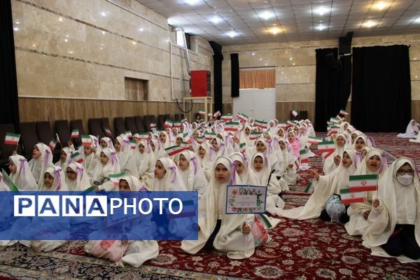 جشن عبادت ۱۳۰۰ نفر از دختران منطقه ۱۰ در مهدیه امام حسن مجتبی(ع)