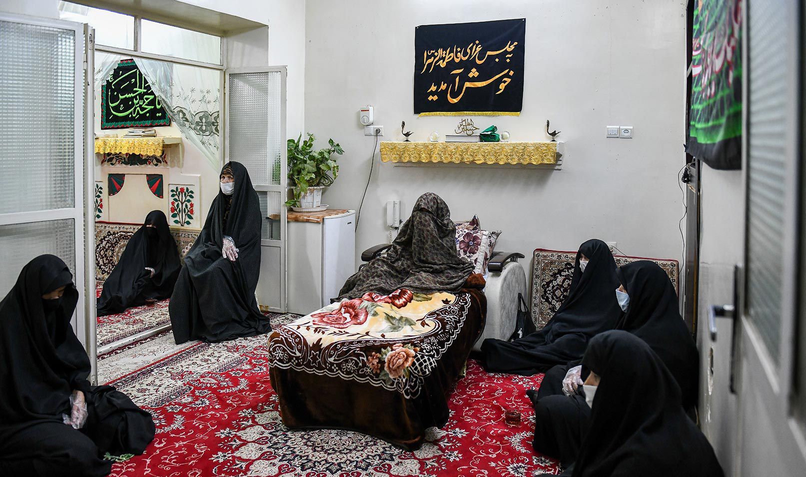 برپایی روضه‌های خانگی، ترویج فرهنگ محبت اهل‌بیت(ع) در جامعه است  