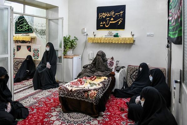 برپایی روضه‌های خانگی، ترویج فرهنگ محبت اهل‌بیت(ع) در جامعه است  