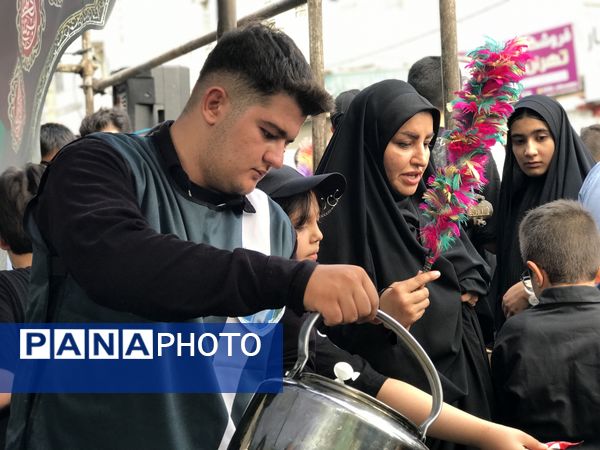 برپایی سفره حضرت رقیه(س) در زنجان