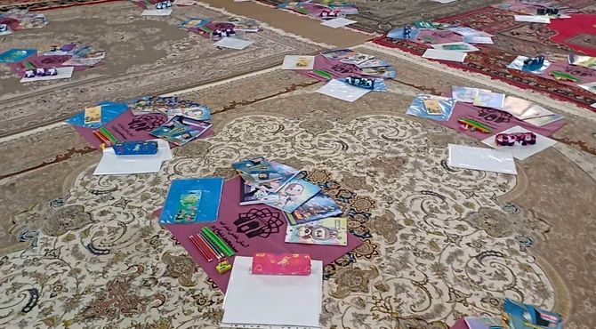 توزیع بسته‌های تحصیلی برای دانش‌آموزان نیازمند در دیباج