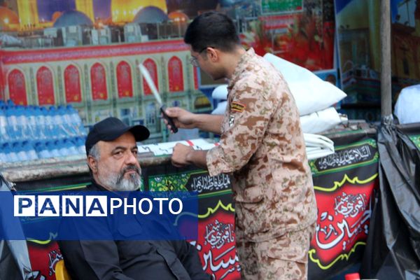 حضور باشکوه جاماندگان اربعین حسینی در شهر ری