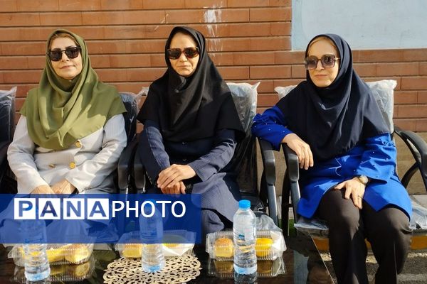برگزاری المپیاد ورزشی دورن‌مدرسه‌ای در مدرسه حضرت خدیجه(س)بهارستان‌دو