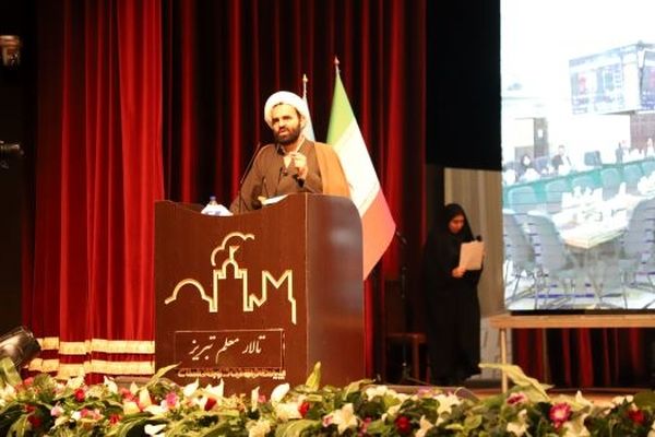 کانون‌های فرهنگی تربیتی باید حلقه ارتباطی میان ستاد و مدارس باشند و در راستای رشد و شکوفایی استعدادهای دانش‌آموزان عمل کنند